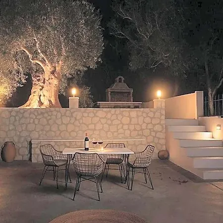 Secluded Serenity - A Tranquil In Corfu Nyaraló Kouspádhes