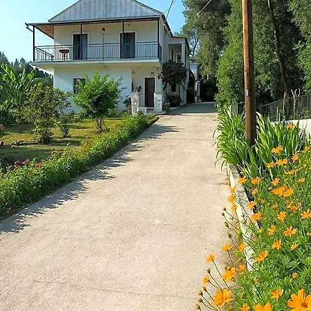 Secluded Serenity - A Tranquil In Corfu Nyaraló Kouspádhes