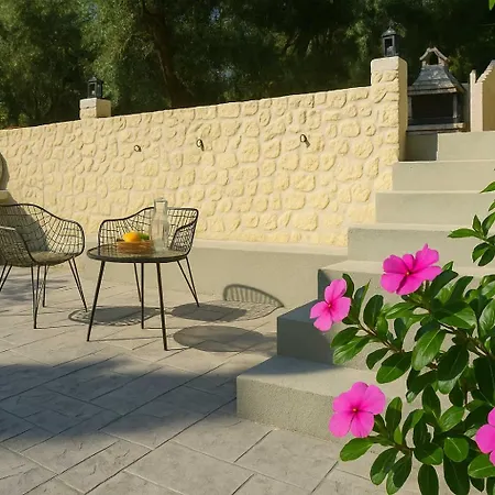 בית נופש Secluded Serenity - A Tranquil In Corfu *